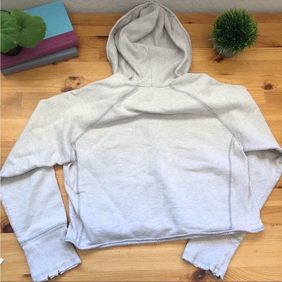 Tommy Jeans Distressed Sweatshirt - Picture 9 of 9